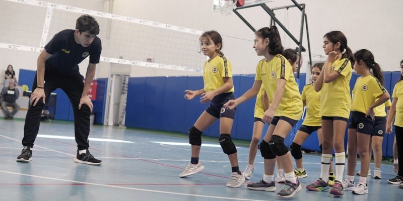 Fenerbahçe Spor Okulları Voleybol Eğitimi